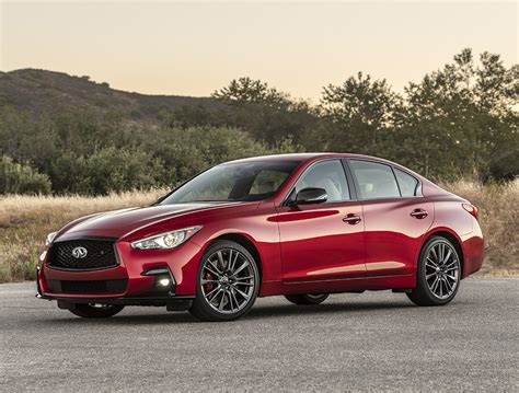 From the Q50 LUXE model to the top of the line, power is expressed in the angular sporty front fascia complemented by an aero-inspired rear lower diffuser. . 2023 infiniti q50 red sport 400 060